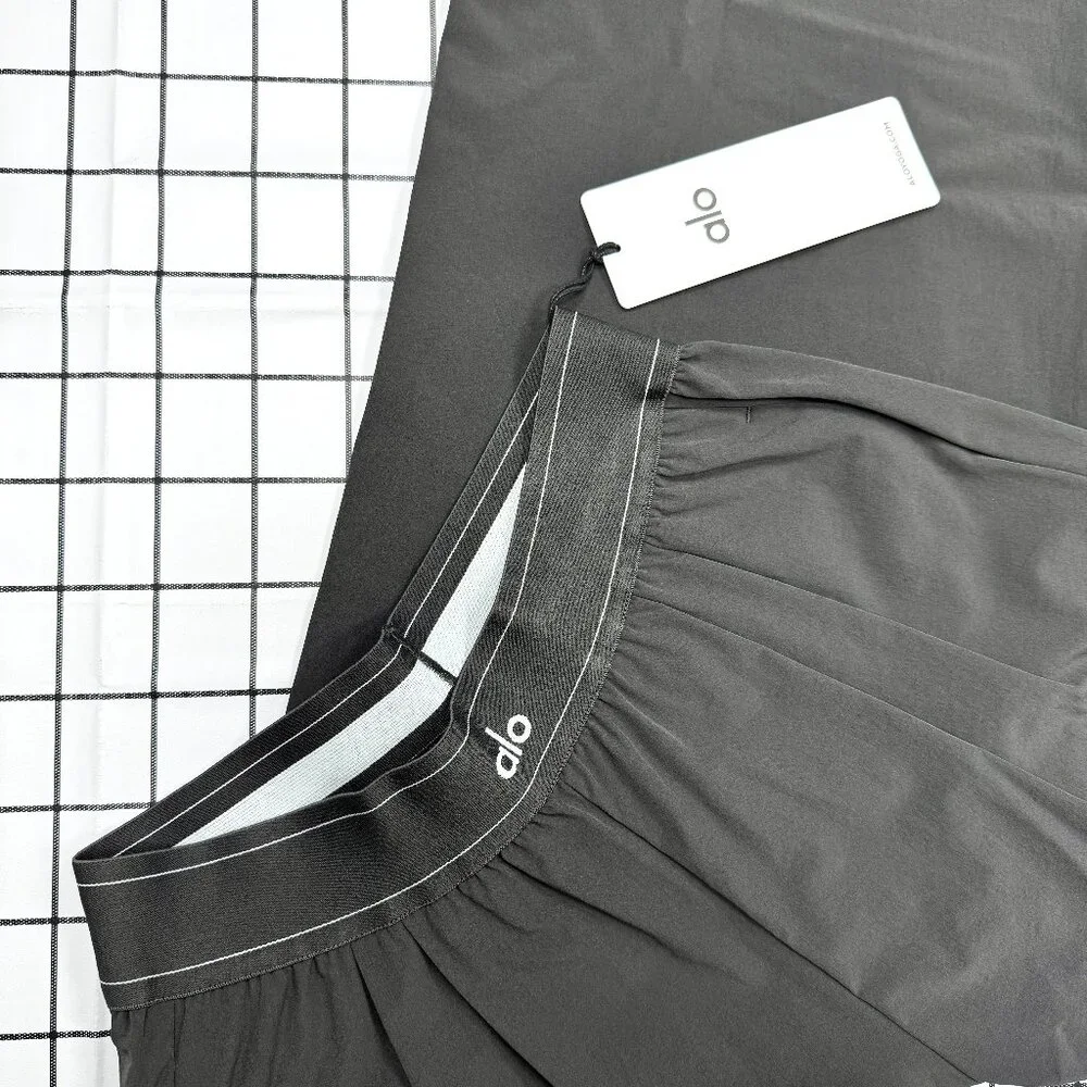 Dark Gray ALO Yoga Suit Up pants👖,Casual straight legs (Regular) 😀 NWT